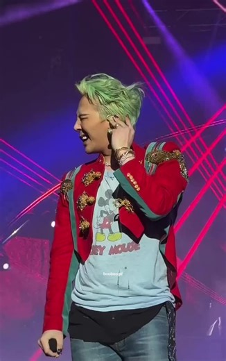 G-DRAGON Shines at Taeyang's Light Year Encore Concert