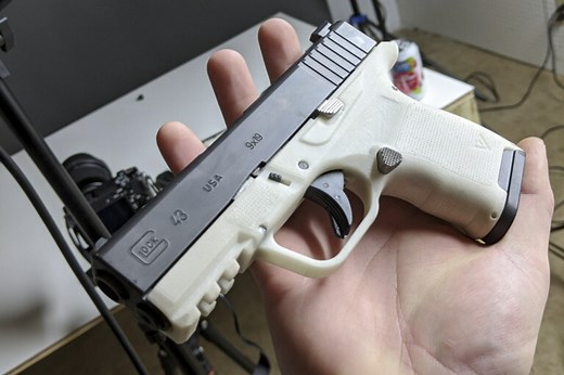 New GLOCK 43 80% Frame Will Let You Use SIG P365 10, 15-Round Magazines in your G43 [VIDEO] - The Truth About Guns