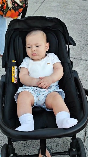 O melhor carrinho para passear com o bebê #carrinhodebebê #bebeconforto #gestação #maternidade #bebe