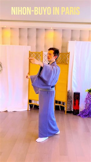 Jérôme Dances Nihon-buyō | Shima no Senzai🪭 #Shorts