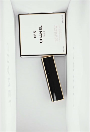 N°5 Twist and Spray. Fragrance your way. #CHANELFragrance #N5 | fragrance
