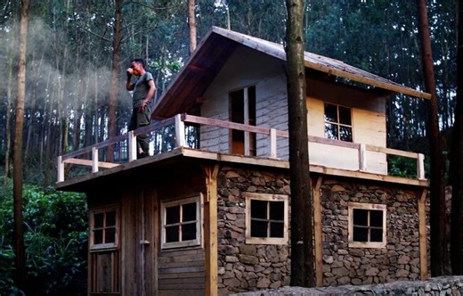 在野外建双层别墅，不用再为买不起房担忧_哔哩哔哩_bilibili