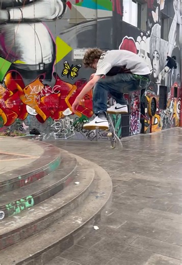 🐔 CHICKEN LITTLE #Thrasher #skateboarding #skateanddestroy