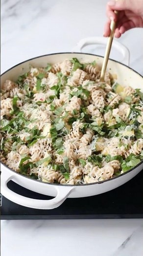 Creamy Pea & Courgette Pasta 🫛 25 Minute, Quick, Easy & Healthy Nutritionist Dinner Recipe