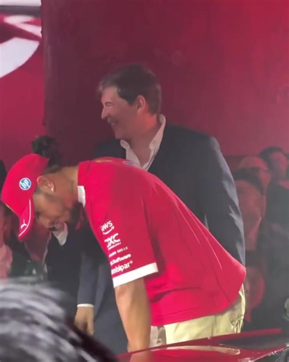 Lewis’ reaction to a fan saying “we love you Lewis!!” 🥹 #ScuderiaFans #ForzaFerrari #ScuderiaFerrari #essereFerrari 🔴 #Ferrari #Scuderia #PrancingHorse #F1 #Formula1 #motorsport #FormulaOne #race #racing #Lewis44 #LH44 #LewisHamilton #TeamHamilton #Hamilton #SingaporeGP 🇸🇬 | Ferrari F1 Fans - news and updates