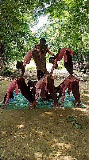 human pyramid formations performed by girls, often as a school activity or sport, #trendingshorts