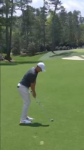 A Rory McIlroy highlight on No. 10. #themasters