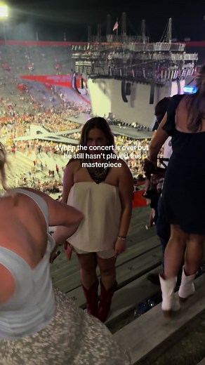 What to Wear to a Morgan Wallen Concert — Outfit Ideas