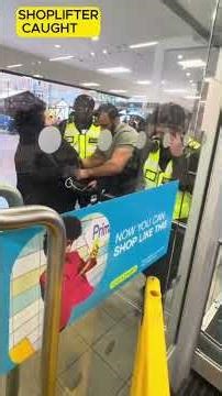 Shoplifter Refuses To Be Arrested #shoplifterscaught #shoplifting #caughtoncamara #storesecurity