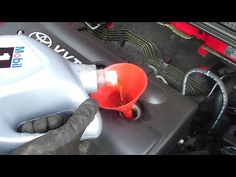 How to replace engine oil and oil filter Toyota Corolla years 2002 to 2010