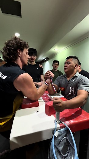King Moves in Arm Wrestling with Yury Chub