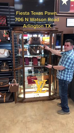 #fiestatexaspawn #dfw #louisvuitton #fyp #viral #tiktok #bags #bagalert #arlington #pawnshop #gucci #texas #authenthic #layaway #love #comedy #817