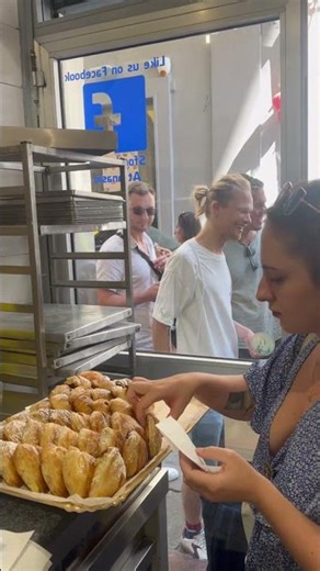 🌍 Erasmus Day Trip to Naples | Exploring History, Food & Fun 🇮🇹