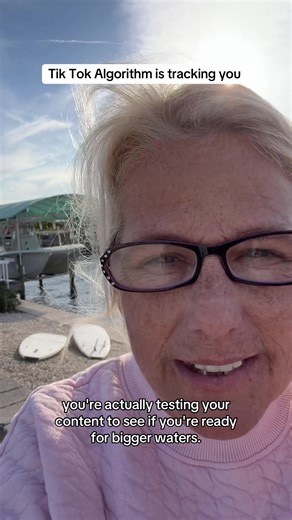 Tik tok algorithm is tracking you 888#tiktoktips#smallcreator Algorithm