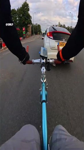 Feeding into traffic - Commute 30/9/25