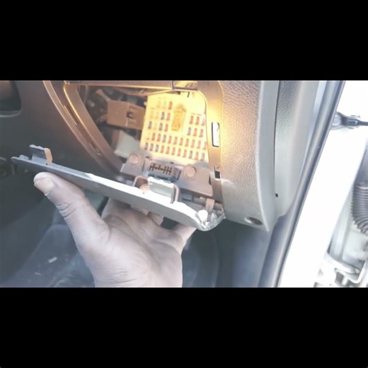 Hyundai Accent ( 2016 ) - Obd2 Diagnostic Port