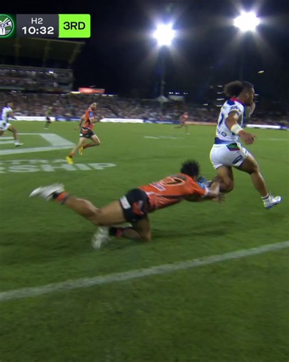 3 defenders? No problem. This off season, we’re counting down the top 25 tries from the 2025 NRL season to relive the UNREAL action of the Telstra Premiership 🏆 Leka Halasima's masterclass takes the #19 spot. | NRL
