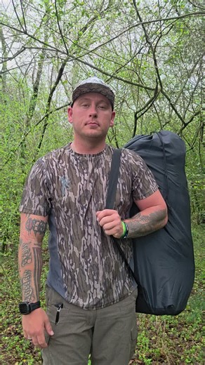 The elite hunting chair blind from @YUANYee outdoor #turkeyseason #groundblind #hunting #outdoors #chairblind