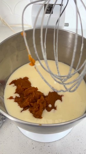 Delicious Pumpkin Spice Bundt Cake Recipe for Fall