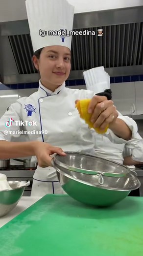 Receta Italiana de Sabayon de Frutas: Paso a Paso