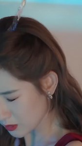 After breaking up five years to meet again, Cinderella was spilled red wine, her ex-boyfriend block red wine for her😢😍 | Fangirl Squid