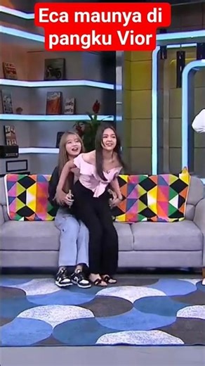 Eca seneng nya di pangku Vior credit yt‪@talkpod_net‬