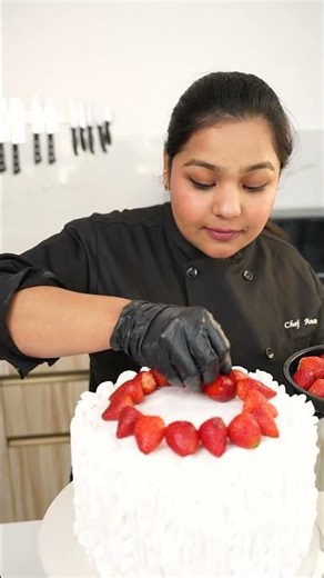 Easy Cake Decorating with One Nozzle Only | Full tutorial using 1M Nozzle