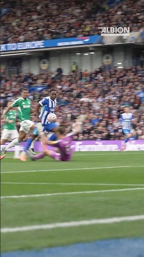 Go PITCHSIDE For Welbeck's Brace ✌️🏴󠁧󠁢󠁥󠁮󠁧󠁿