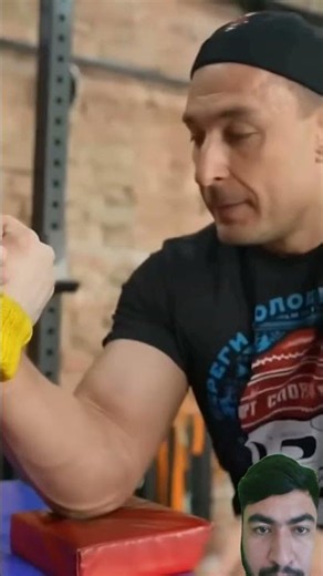 Akimbo 69 Vs Alex Voevoda doing a super arm wrestling training #sumowrestler #stronghearts