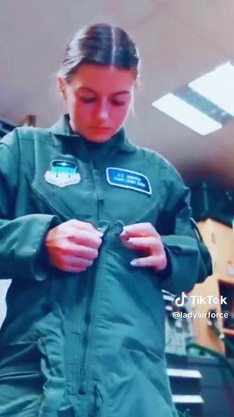 USA Airforce: Empowering Girls in the Army 🇺🇸