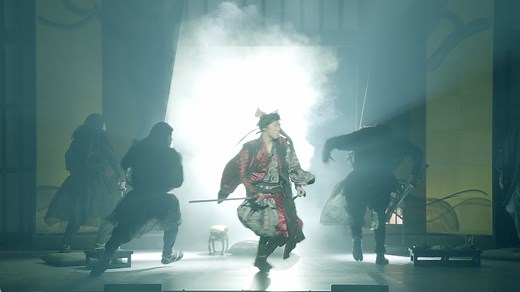 ゲキ×シネ『天號星』特報／ 2024年4月5日(金)全国公開！本作は、2023年に上演された劇団☆新感線の舞台。古田新太に早乙女太一＆友貴兄弟が二人がかりで挑み、新感線史上最速の立ち回りで劇場を沸かせた、愉快痛快なガッツリチャンバラ時代劇を《ゲキ×シネ》では舞台の興奮はそのままに、映像・音声ともにスクリーン用に編集・ミックスし、洗練されたクオリティと臨場感溢れる映像に仕上げ、映画館の大スクリーン＆高音質でお届け！