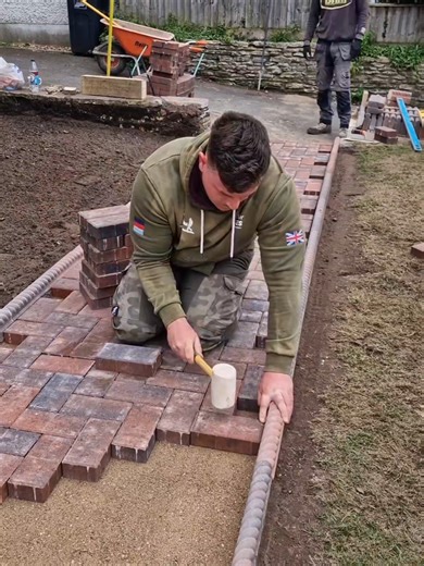 Block Paving Path with Victorian Rope Knot Edges