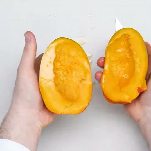 Come sbucciare il mango | Dos & Don'ts | La Cucina Italiana