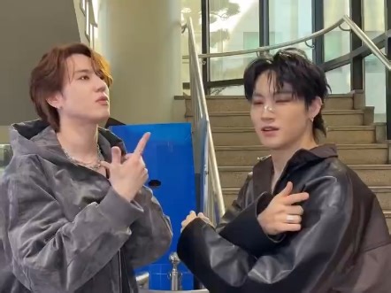 【GOT7】林在范 金有谦“Python”challenge