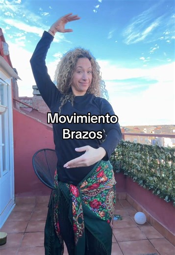 Aprende a Bailar Sevillanas con Movimiento Simple