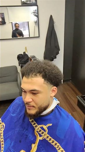 Beginner level this is how you do a corner line-up! #short #barber