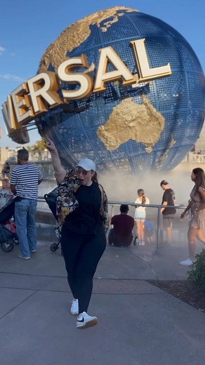 144K views · 436 reactions | Note to self, don’t do @universalorlando without fast passes in the future!  Parker and I only made it onto one ride all day! Both for The Mummy and Gringotts shut down while we were waiting in line!!! 若 Still had so much fun though!  DC @ceejaylaqui | allison.jacobsss | Facebook