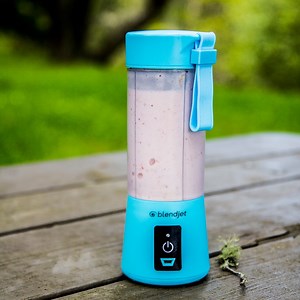 25M views · 1.7K reactions | Get Dad eating healthy this Father’s Day!  With BlendJet you can make smoothies or protein shakes anywhere! Order Now & Get Free 2-Day Shipping! ✈️ | BlendJet | Facebook