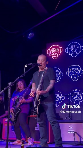Urbandub performing “First of Summer” from their 2005 album Embrace live at 12 Monkeys 🙊🙈🙉 #livemusic #liveperformance #12monkeysph #urbandub #bar #Pasig #Manila #Philippines #foryoupage #fyp