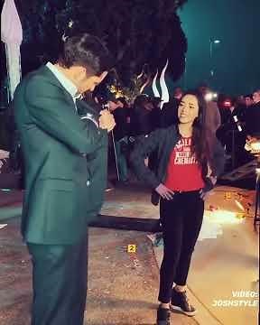 Aimee Garcia y Tom Ellis bailando | Lucifer