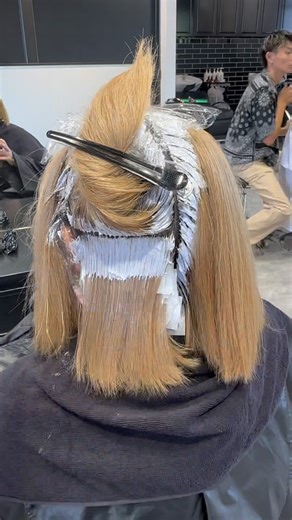 ENA🇦🇺 bleachcolor/design on Instagram: ". . . bleach retouch🤍✨ . . Hi, I’m ENA, a hairstylist working on the Gold Coast and in Brisbane!🇦🇺 I’m great at bleach coloring, design coloring, and cut & color. You can leave everything to me! Feel free to DM me for bookings or any questions📩🤲🏻 . どなたでもご予約大歓迎です♡ ゴールドコースト、ブリスベン等で 美容室探している方もぜひ一度お任せください🫶🏻 もちろん、カラー以外もお任せください😍 質問等なんでもDMお待ちしております📩 hair salon → @glams_hair_lounge hair stylist → @pn.235 #オーストラリア#オーストラリア美容師#オーストラリア美容室#hair#hairstylist#