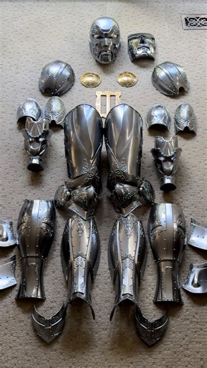 Rogues Gallery Cosplay on Instagram: "PSA: Sand your prints until they can’t tell they’re printed 😎 Our Doctor Doom build took a crazy amount of work this year! I’m super proud of how immaculate the armor turned out especially for being FDM printed. This video was taken less than a month from the debut, with zero weathering and pure Alumaluster shine. #doomsday #avengersdoomsday #avengers #doctordoom #doctordoomcosplay #victorvondoom"