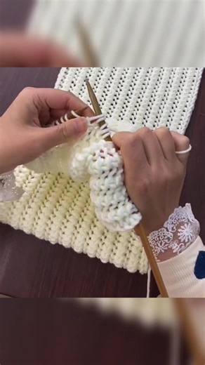 Knitting scarf tutorial 😍🧶