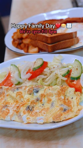 Bring the fam, we are here cooking up classics till 8pm❤️ #familyday #sandwiches #pancakes #canadiana #torontofood