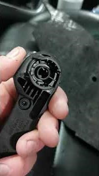 VOLKSWAGEN TIGUAN: Bonnet/Hood Release Handle Removal and Install