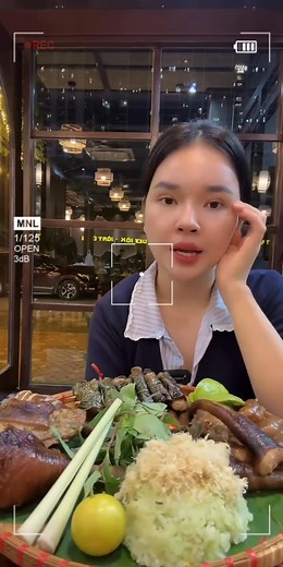 E mời cả nhà ghé bên e thưởng thức ạ !!! 📍CS1: Số 71 - đường 70, Yên Xá - Tân Triều - Thanh Trì - Hà Nội ☎️ 0981.009.888 📍CS2 : Số 9-16b1 làng Việt Kiều Châu Âu, Mộ Lao, Hà Đông , Hà Nội . ☎️ 098.121.6789 | Quán 71 : chó trôi - xôi dừa