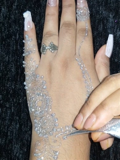 Stunning Silver Glitter Henna Designs for Celebration
