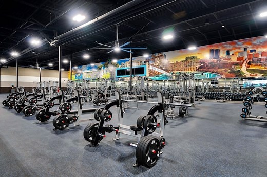 EoS Fitness opens 19th gym in Texas in former Studio Movie Grill