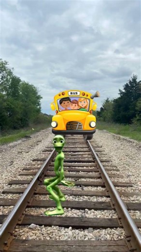 equal dame tu 🤣🤣❤️❤️cosita 2 ALL colors alien dance vs herd of pacman & train driver tom #funnyvideo