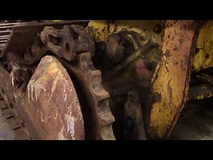 John Deere 350B - How To Break A Track